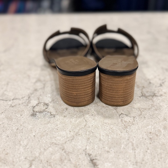 Hermes Oasis Sandal - Picture 9 of 12